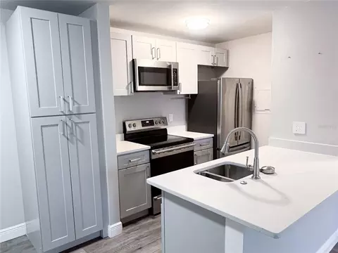 1400 Gandy Blvd N #1106, Saint Petersburg, FL 33702