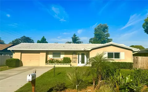 1432 Ruth Rd, Dunedin, FL 34698