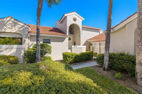 590 Andorra Ct NE, Saint Petersburg, FL 33703