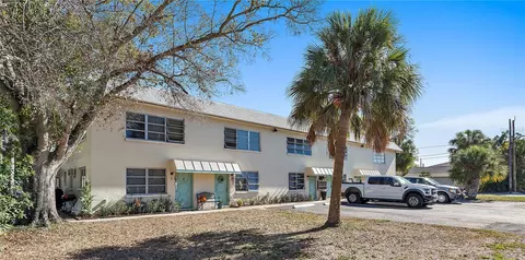 3060 Clinton St S, Gulfport, FL 33707