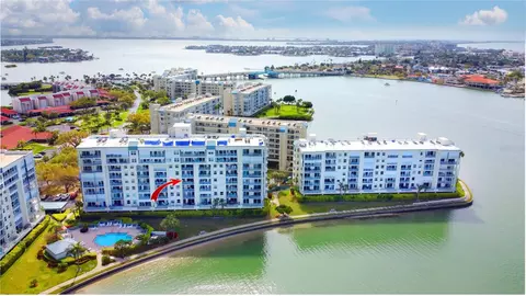 7932 Sailboat Key Blvd S #404, South Pasadena, FL 33707
