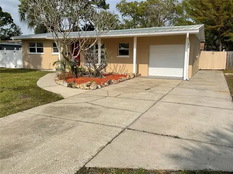 4961 Venetian Blvd NE, Saint Petersburg, FL 33703