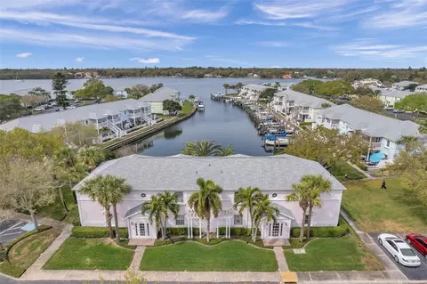 5157 Beach Dr SE #D, Saint Petersburg, FL 33705