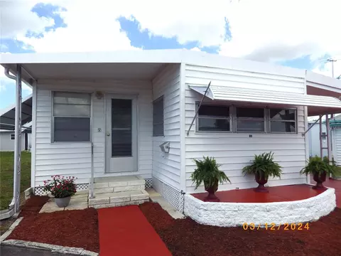 1915 Seminole Blvd #12, Largo, FL 33778