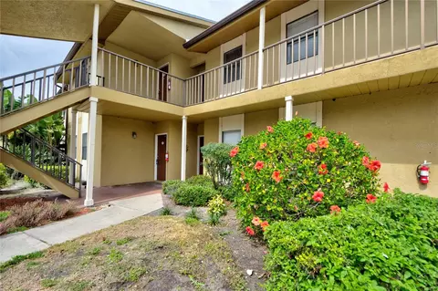 10167 Sailwinds Blvd N #105, Largo, FL 33773