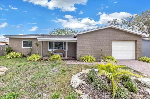 8097 92nd St, Seminole, FL 33777