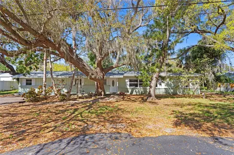 4747 Riverwood Cir, Sarasota, FL 34231