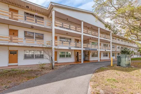 911 Washington Ave #218, Largo, FL 33770