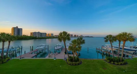 160 Marina Del Rey Ct, Clearwater Beach, FL 33767