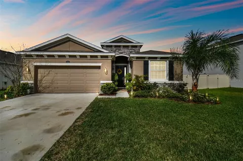 1015 Bering Rd, Wesley Chapel, FL 33543