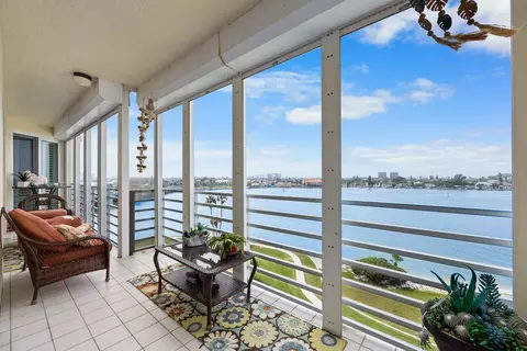 7862 Sailboat Key Blvd S #604, South Pasadena, FL 33707