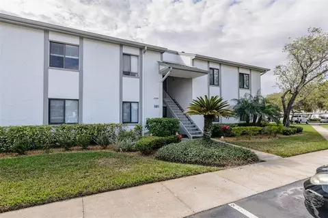 299 Cypress Ln #71, Oldsmar, FL 34677