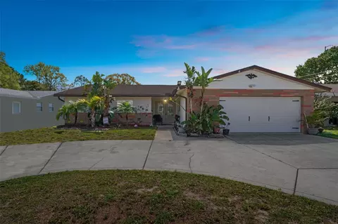 2215 Curtis Dr N, Clearwater, FL 33764