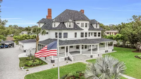 110 N Spring Blvd, Tarpon Springs, FL 34689