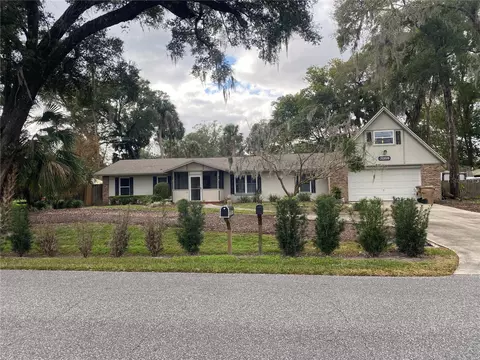 31109 Deal Dr, Mount Plymouth, FL 32776