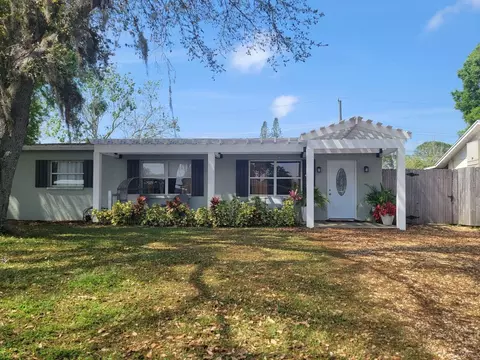 3926 Longhorn Dr, Sarasota, FL 34233