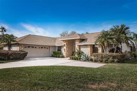 595 Waterford Cir E, Tarpon Springs, FL 34688