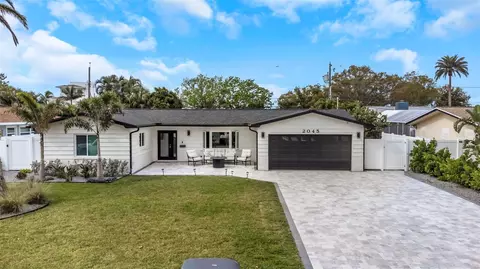 2045 Dolphin Blvd S, Saint Petersburg, FL 33707