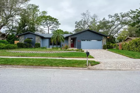 881 Village Way, Palm Harbor, FL 34683