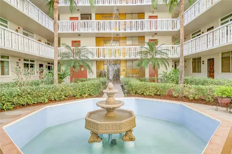 2650 Pearce Dr #103, Clearwater, FL 33764