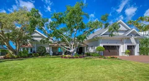 1744 Santa Barbara Dr, Dunedin, FL 34698