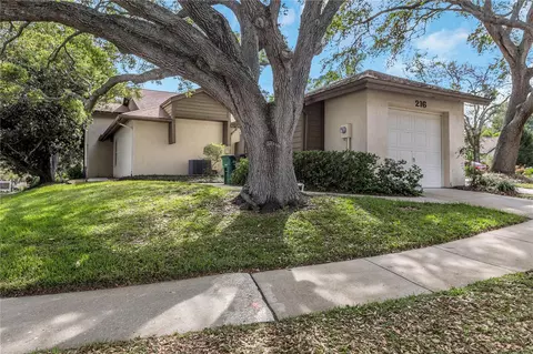 216 Lighthouse Ct, Safety Harbor, FL 34695