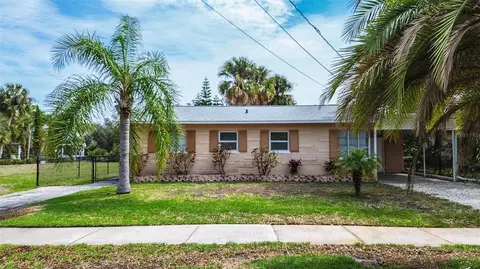 54 Inness Dr, Tarpon Springs, FL 34689