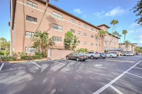 6100 Gulfport Blvd S #108, Gulfport, FL 33707