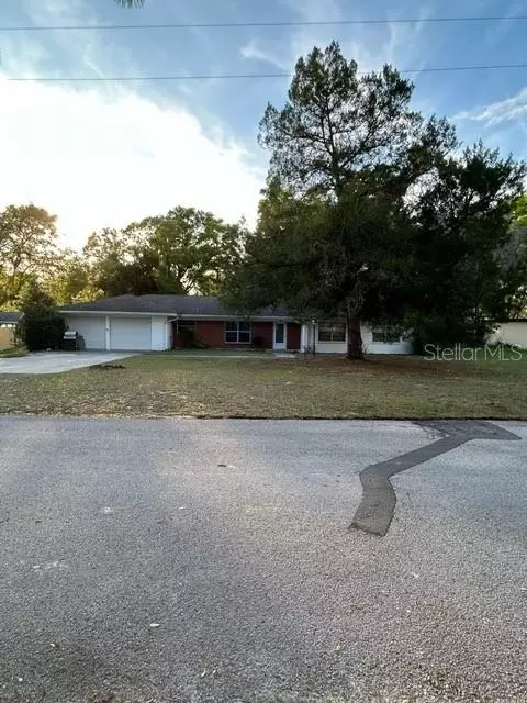 4931 Flamingo Ln, Dade City, FL 33523