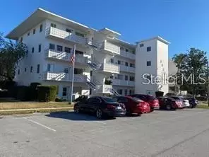 8101 113th St #109, Seminole, FL 33772