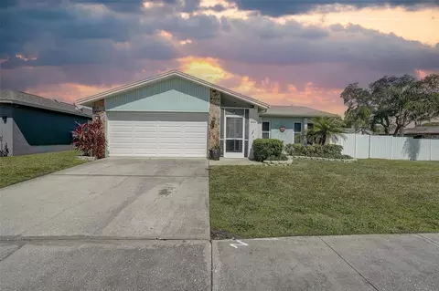 8302 124th Ter, Largo, FL 33773