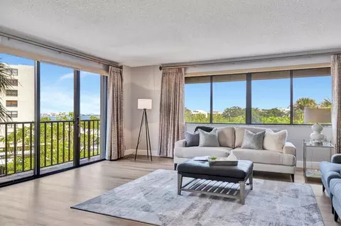 150 Belleview Blvd #207, Belleair, FL 33756
