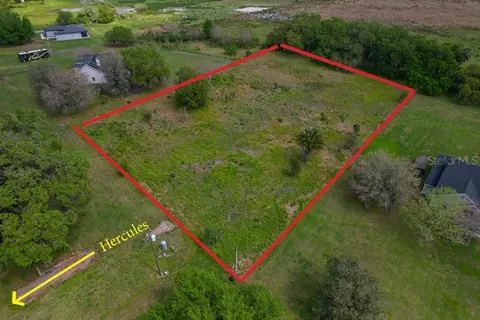 2802 Hercules Ln, Plant City, FL 33565
