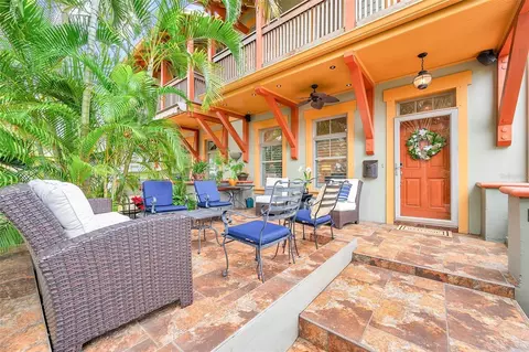 824 Bay St NE #B, Saint Petersburg, FL 33701