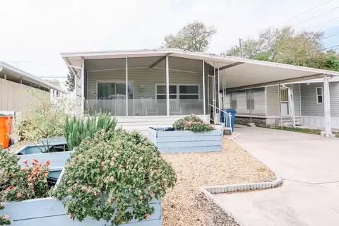 5374 Yellow Pine St N, Saint Petersburg, FL 33709
