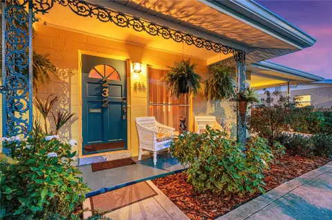 232 44th Ave NE, Saint Petersburg, FL 33703
