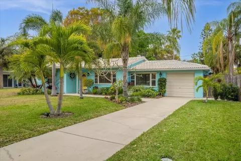 1830 Santa Barbara Dr, Dunedin, FL 34698