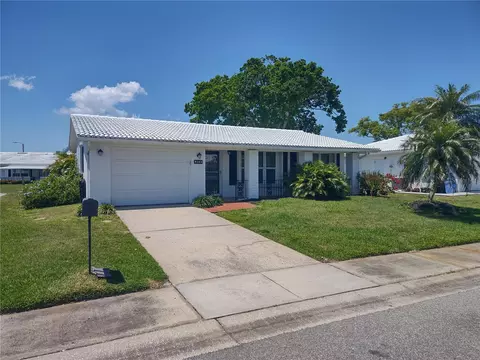 9206 40th Way N, Pinellas Park, FL 33782