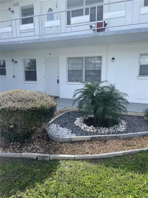5895 18 St N #8, Saint Petersburg, FL 33714