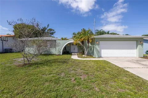 8366 Monarch Cir, Seminole, FL 33772