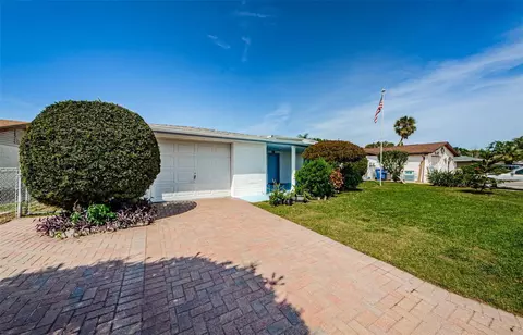 2633 Albion St, Holiday, FL 34691