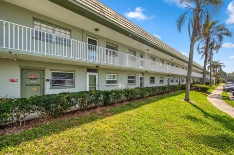 1433 S Belcher Rd #F3, Clearwater, FL 33764