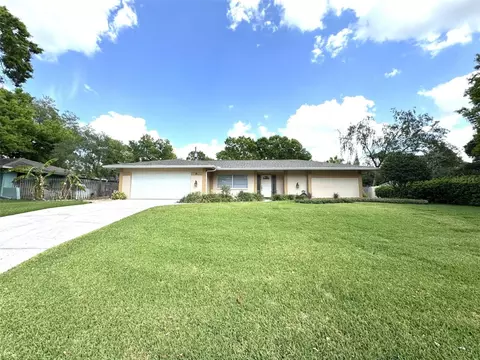 503 Royal Greens Dr, Temple Terrace, FL 33617