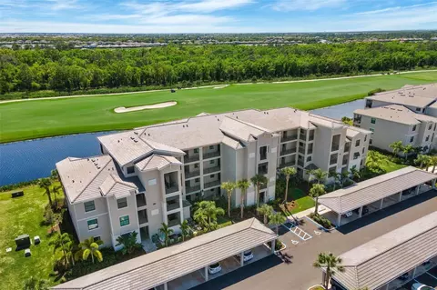 17902 Gawthrop Dr #301, Bradenton, FL 34211