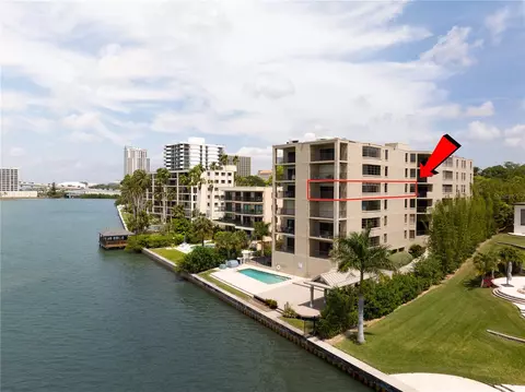 602 Lime Ave #401, Clearwater, FL 33756