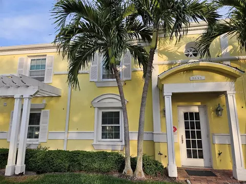5146 Beach Dr SE #B, Saint Petersburg, FL 33705