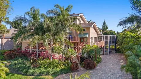 714 6th St W, Tierra Verde, FL 33715