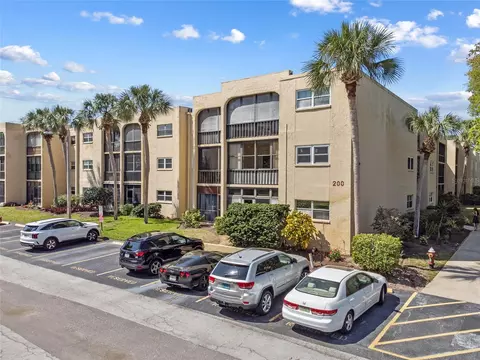 11485 Oakhurst Rd #207, Largo, FL 33774