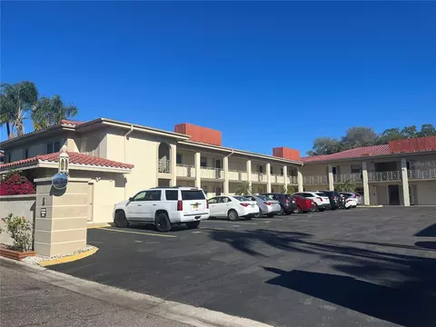 19029 Us Highway 19 N #5-2, Clearwater, FL 33764