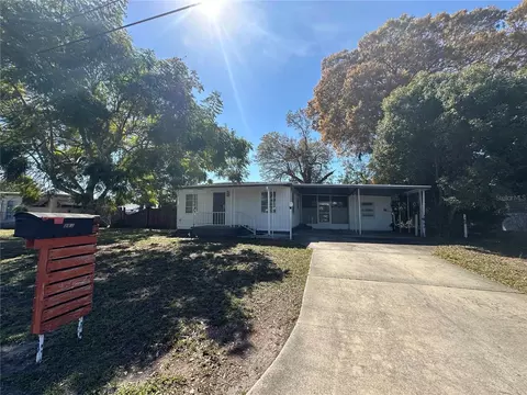 213 Lark Dr, Largo, FL 33778